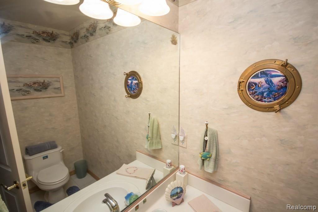 10570 White Lake Road Fenton, MI 48430 - Photo 40 of 51 IMG_0197.jpg