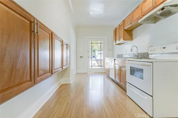 $2,695 | 648 Patterson Avenue, Glendale, CA 91203