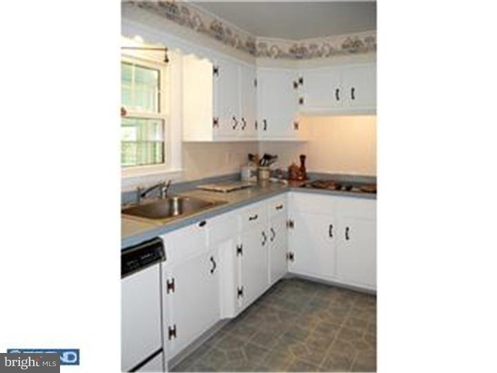 1032 New London Road Newark, DE 19711 - Photo 3 of 20 Gallery Image 3