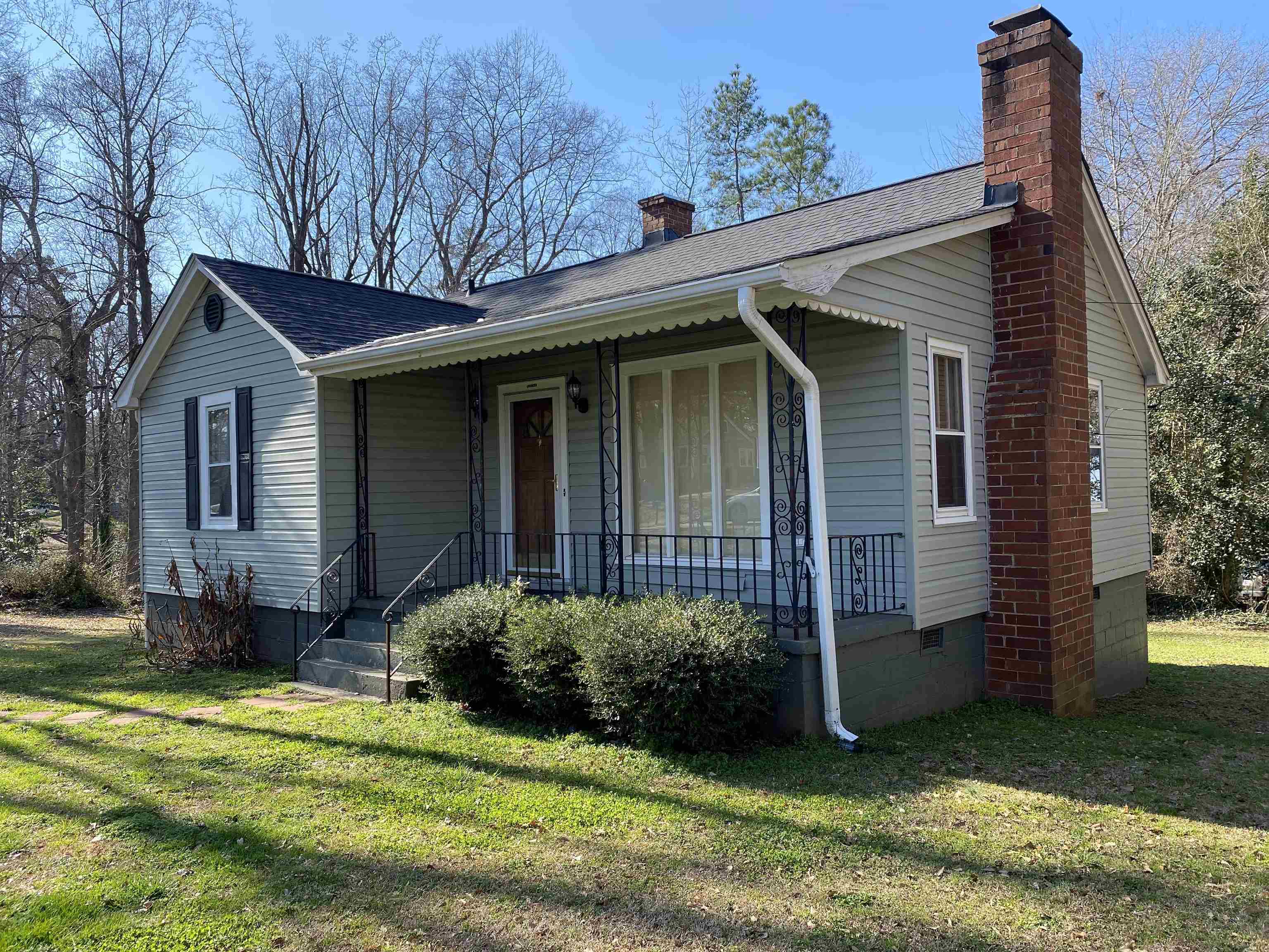 152 White Oak Road Spartanburg, SC 29301 - Photo 3 of 18 Gallery Image 3