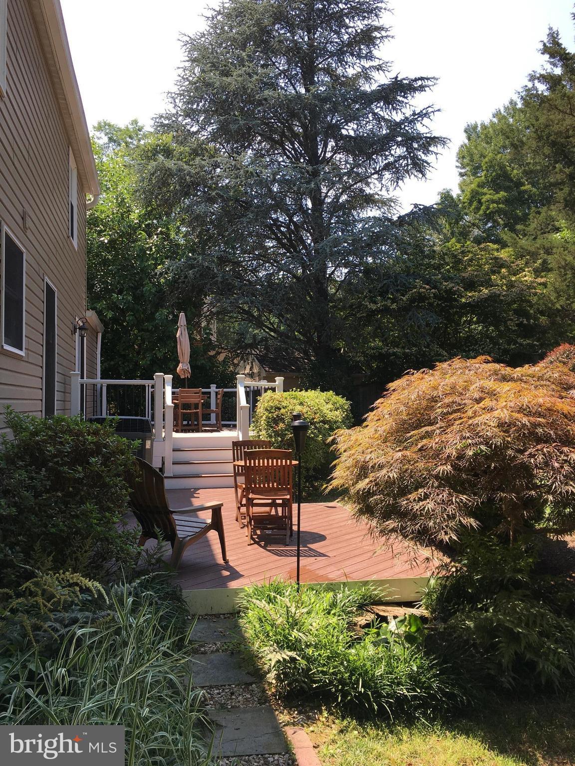 7516 Candytuft Court Springfield, VA 22153 - Photo 28 of 30 Deck and patio