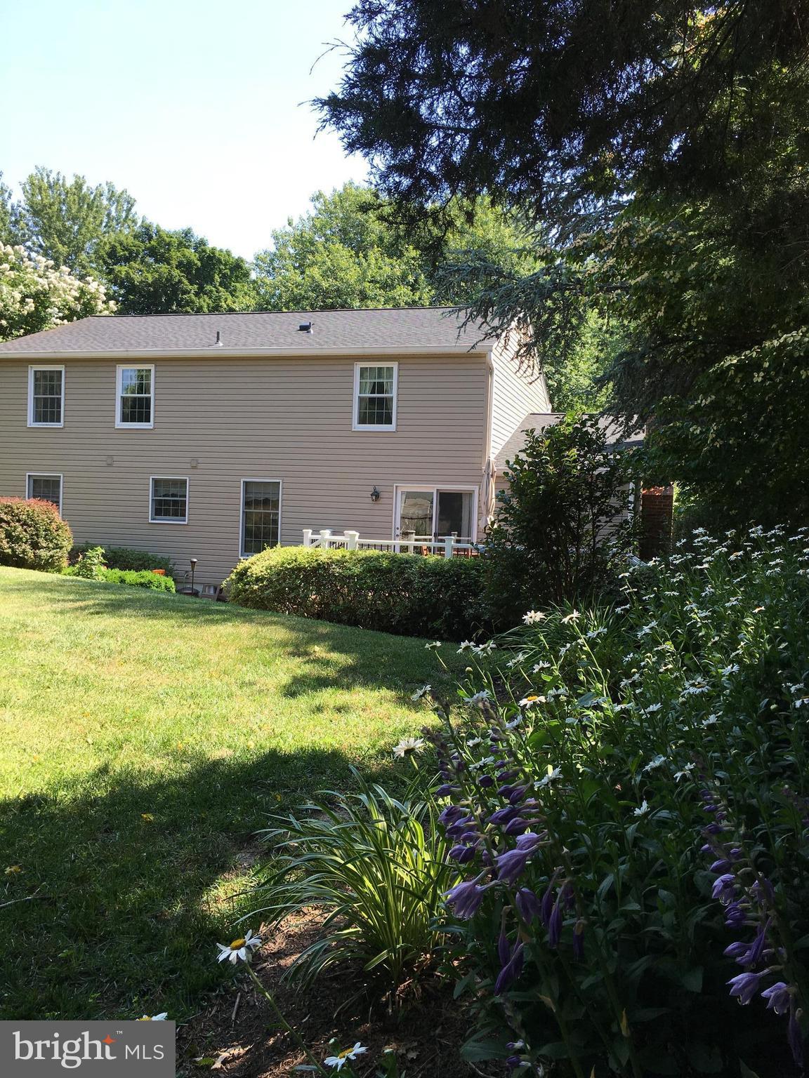 7516 Candytuft Court Springfield, VA 22153 - Photo 29 of 30 Exterior (Rear)