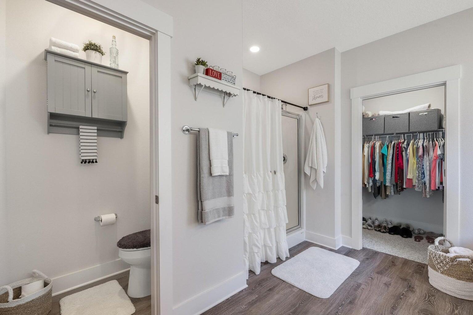 519 Mary Lou Way Crestview, FL 32539 - Photo 32 of 53 a view of walk in closet