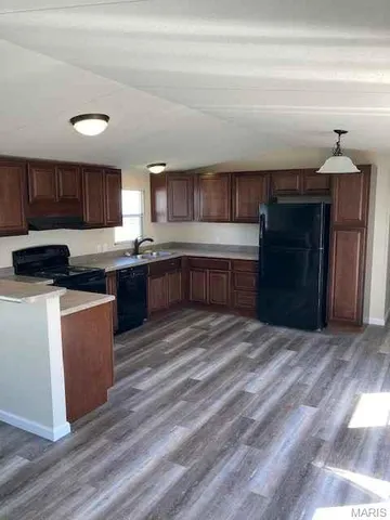 $950,000 | 198 Firehouse Drive, Waynesville, MO 65583