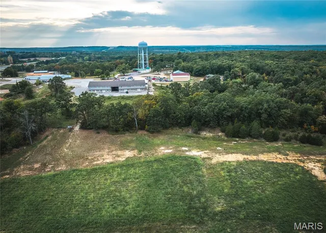 $950,000 | 198 Firehouse Drive, Waynesville, MO 65583