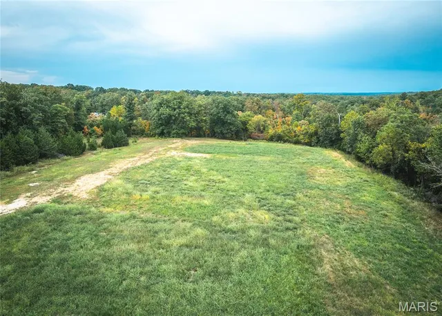 $950,000 | 198 Firehouse Drive, Waynesville, MO 65583