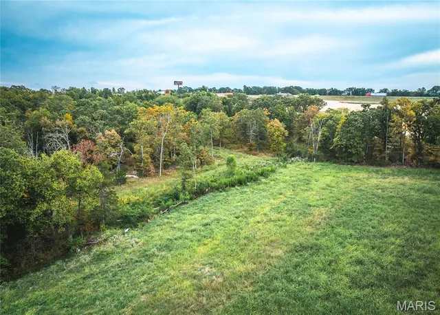 $950,000 | 198 Firehouse Drive, Waynesville, MO 65583