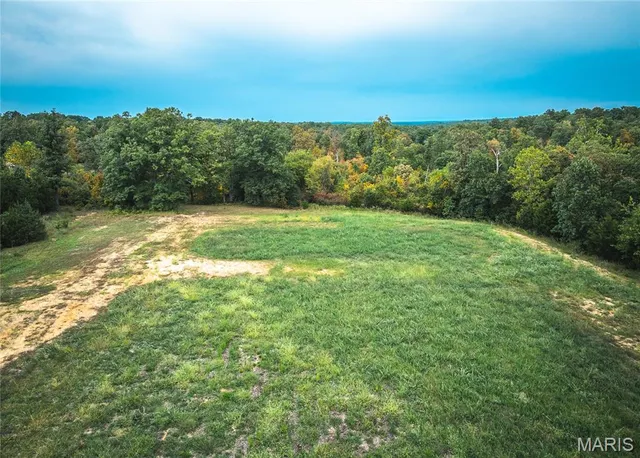 $950,000 | 198 Firehouse Drive, Waynesville, MO 65583