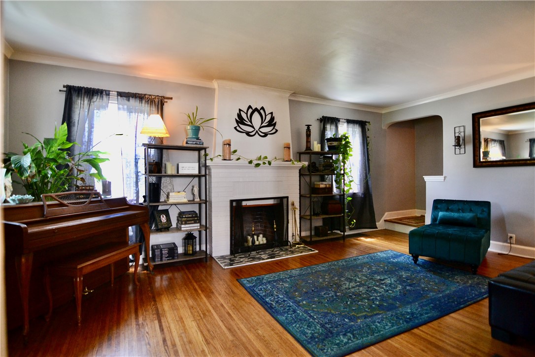 315 Walzer Road Irondequoit, NY 14622 - Photo 8 of 18