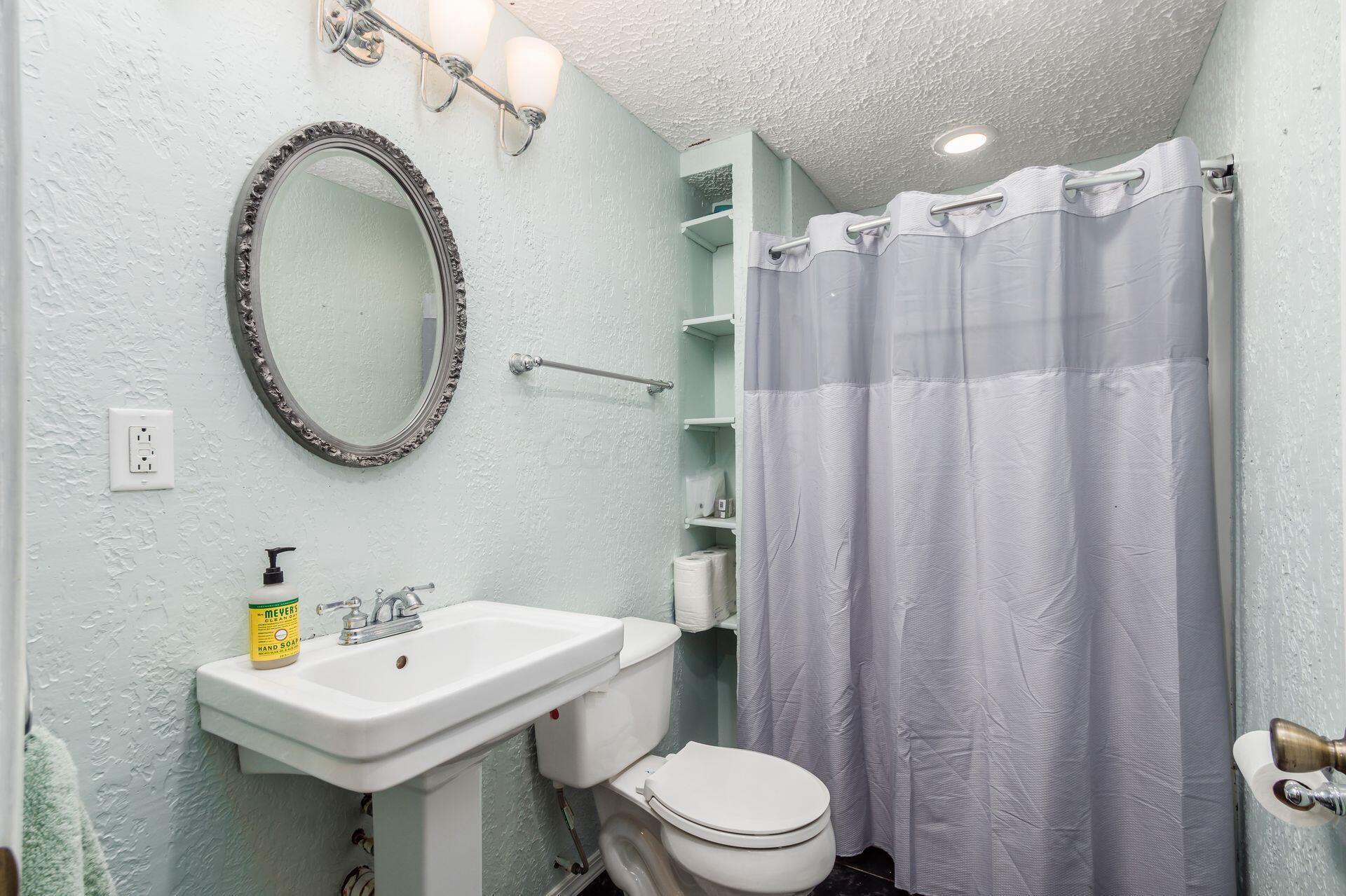2535 Linbaugh Road Grove City, OH 43123 - Photo 32 of 40 Basement Full Bathroom