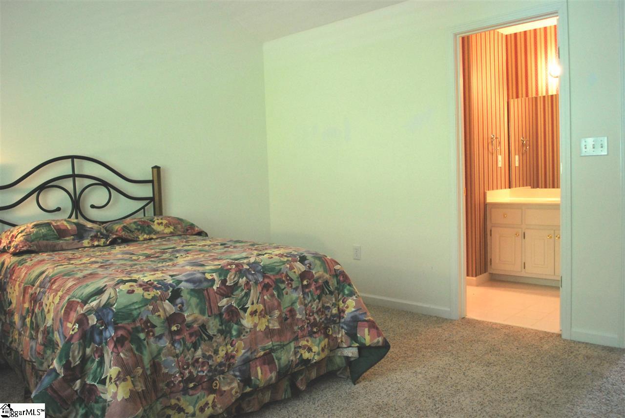 419 East Butler Road, Unit 10 Mauldin, SC 29662 - Photo 14 of 31 Gallery Image 14