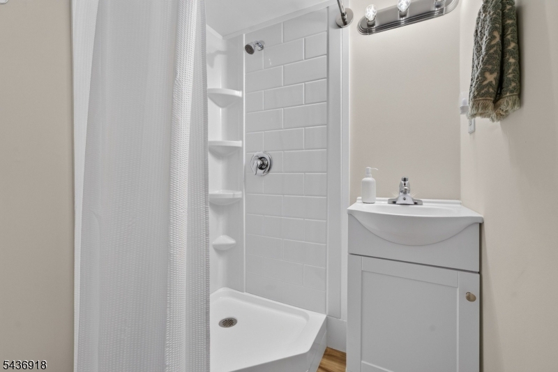 4 Lingert Avenue Clinton, NJ 08809 - Photo 39 of 43