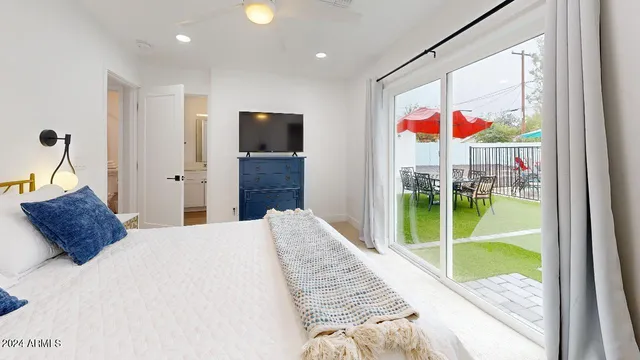 $5,000 | 5215 East Cambridge Avenue, Phoenix, AZ 85008