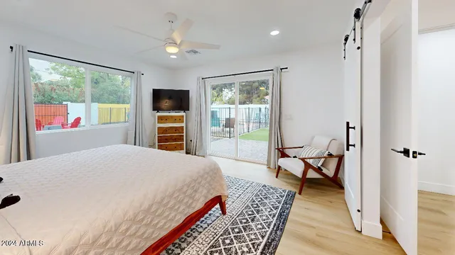 $5,000 | 5215 East Cambridge Avenue, Phoenix, AZ 85008