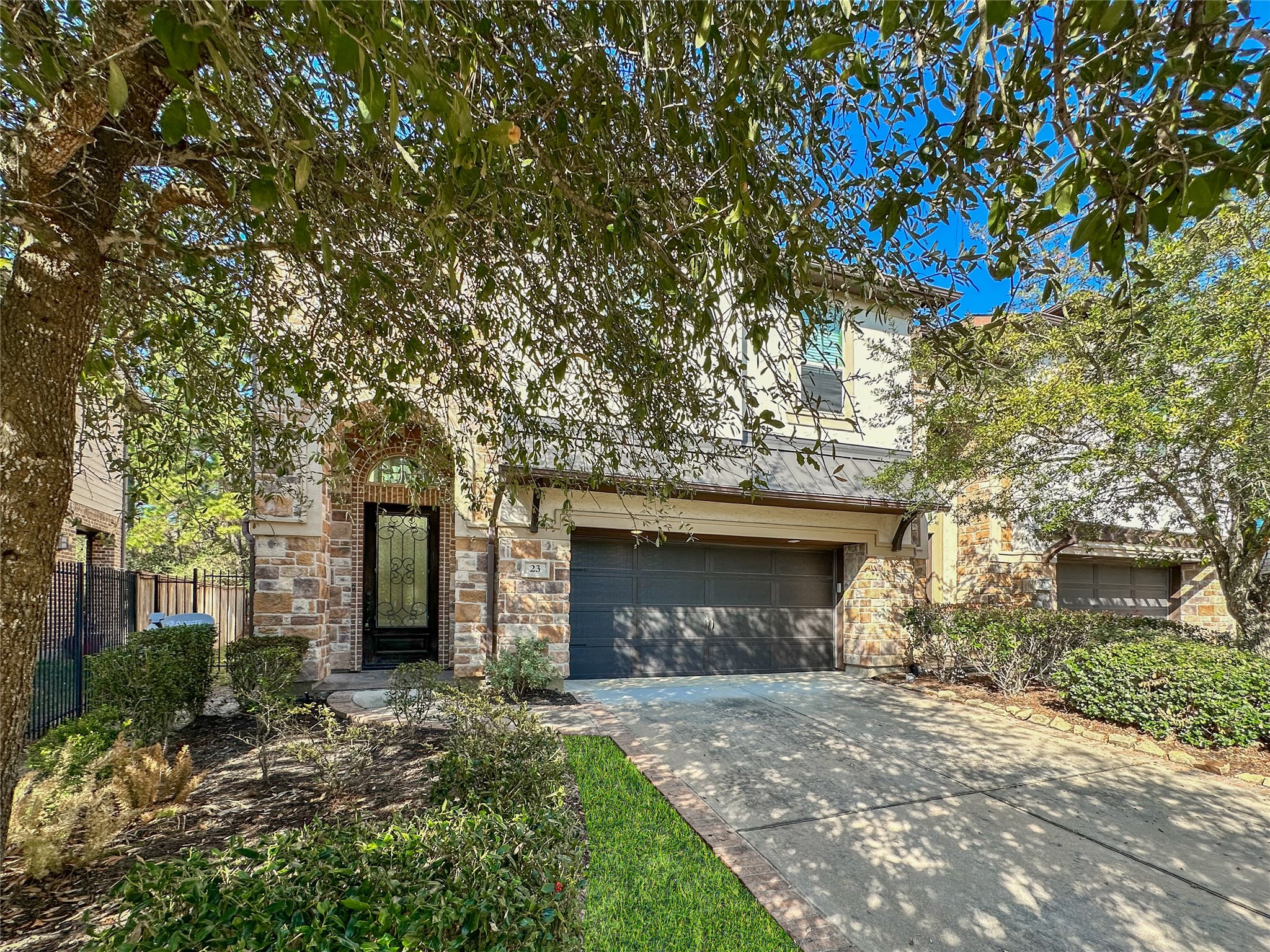 23 Jonquil Place Tomball, TX 77375 - Photo 4 of 49