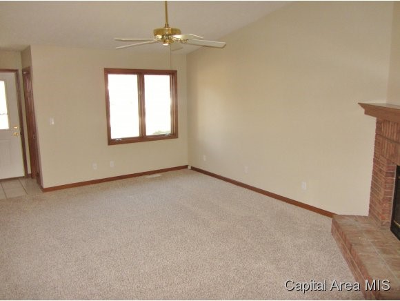 2404 Checkerberry Lane Springfield, IL 62711 - Photo 2 of 9