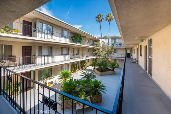 $659,000 | 2772 2nd Street, Unit A2, Long Beach, CA 90803