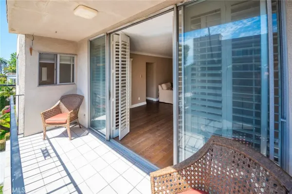 $659,000 | 2772 2nd Street, Unit A2, Long Beach, CA 90803