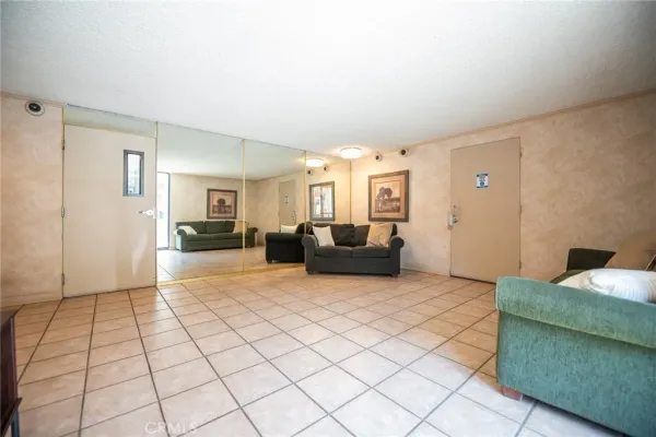 $659,000 | 2772 2nd Street, Unit A2, Long Beach, CA 90803
