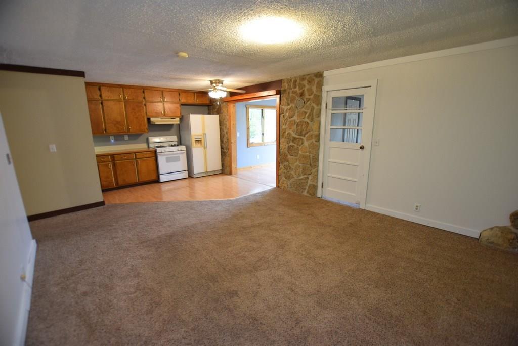 212 Indiana Avenue Pendleton, IN 46064 - Photo 4 of 18 Gallery Image 4