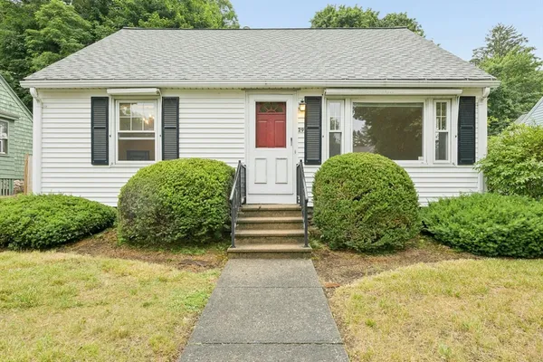 $369,900 | 29 Courtland Street, Worcester, MA 01602