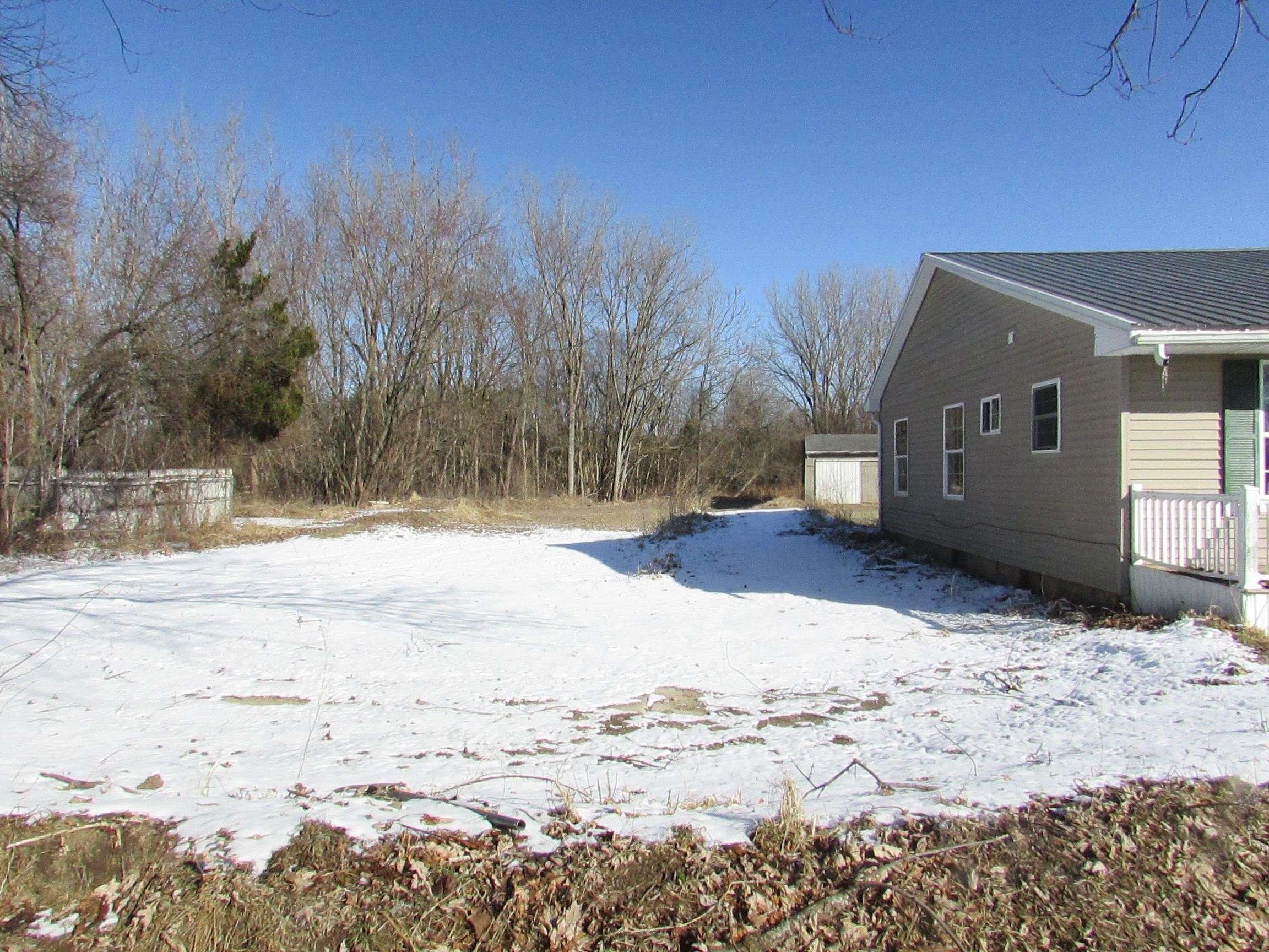 4020 West Frances Road Clio, MI 48420 - Photo 6 of 36 50201034-8443a2e8-e54e-4225-8619-c7f86e176632.JPG