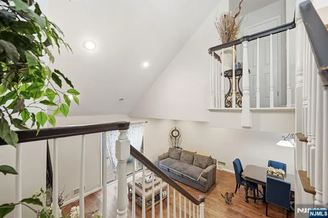 $474,900 | 12 Mountain Ridge Road, Bloomingdale, NJ 07403