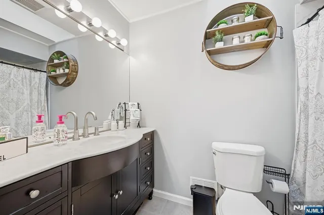 $474,900 | 12 Mountain Ridge Road, Bloomingdale, NJ 07403