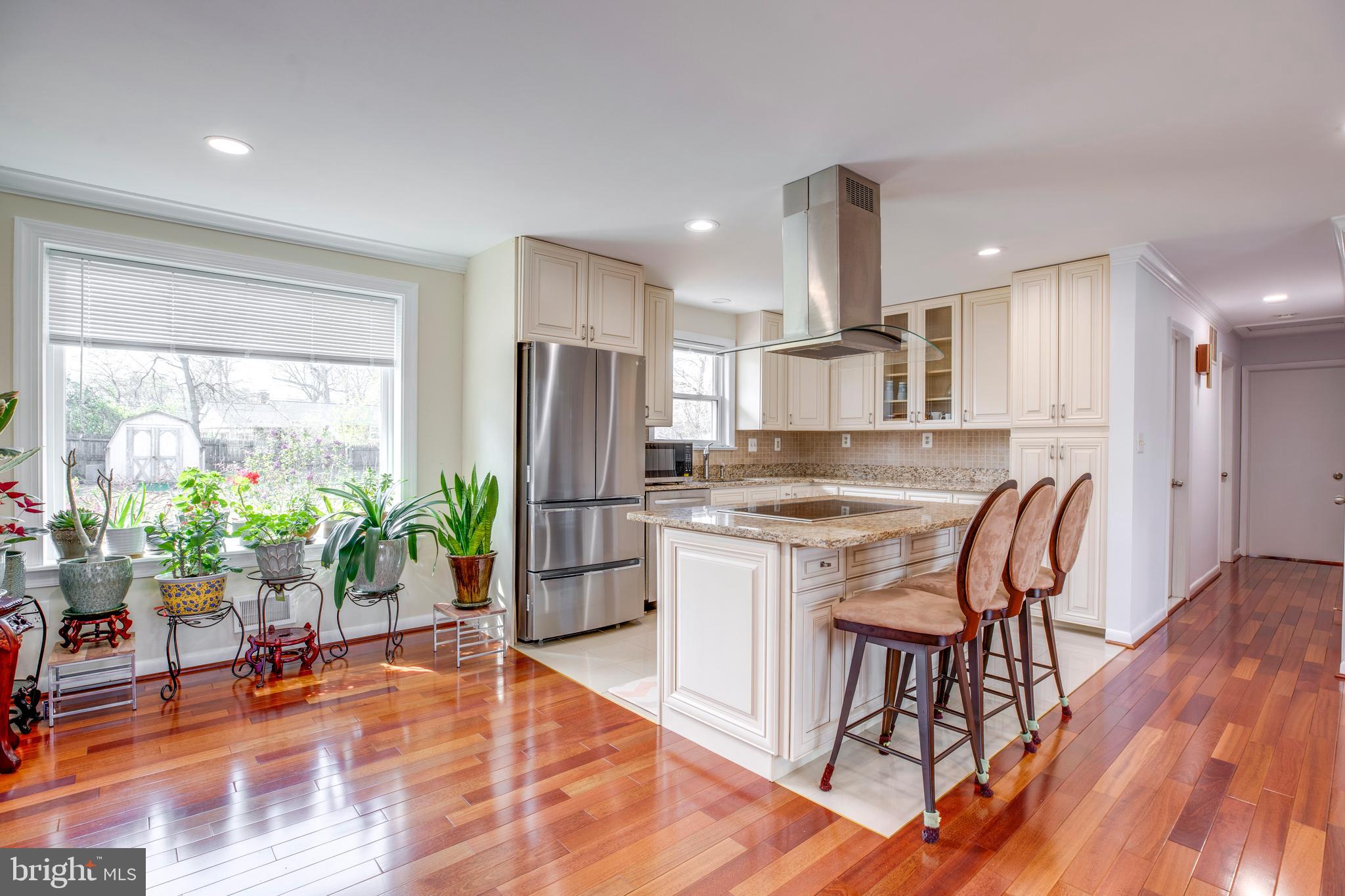 5705 Spruce Drive Clinton, MD 20735 - Photo 8 of 53 DINING ROOM & KITCHEN