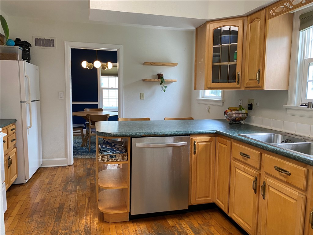 1020 11th Street Charleston, IL 61920 - Photo 14 of 42