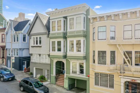 a view of multiple house