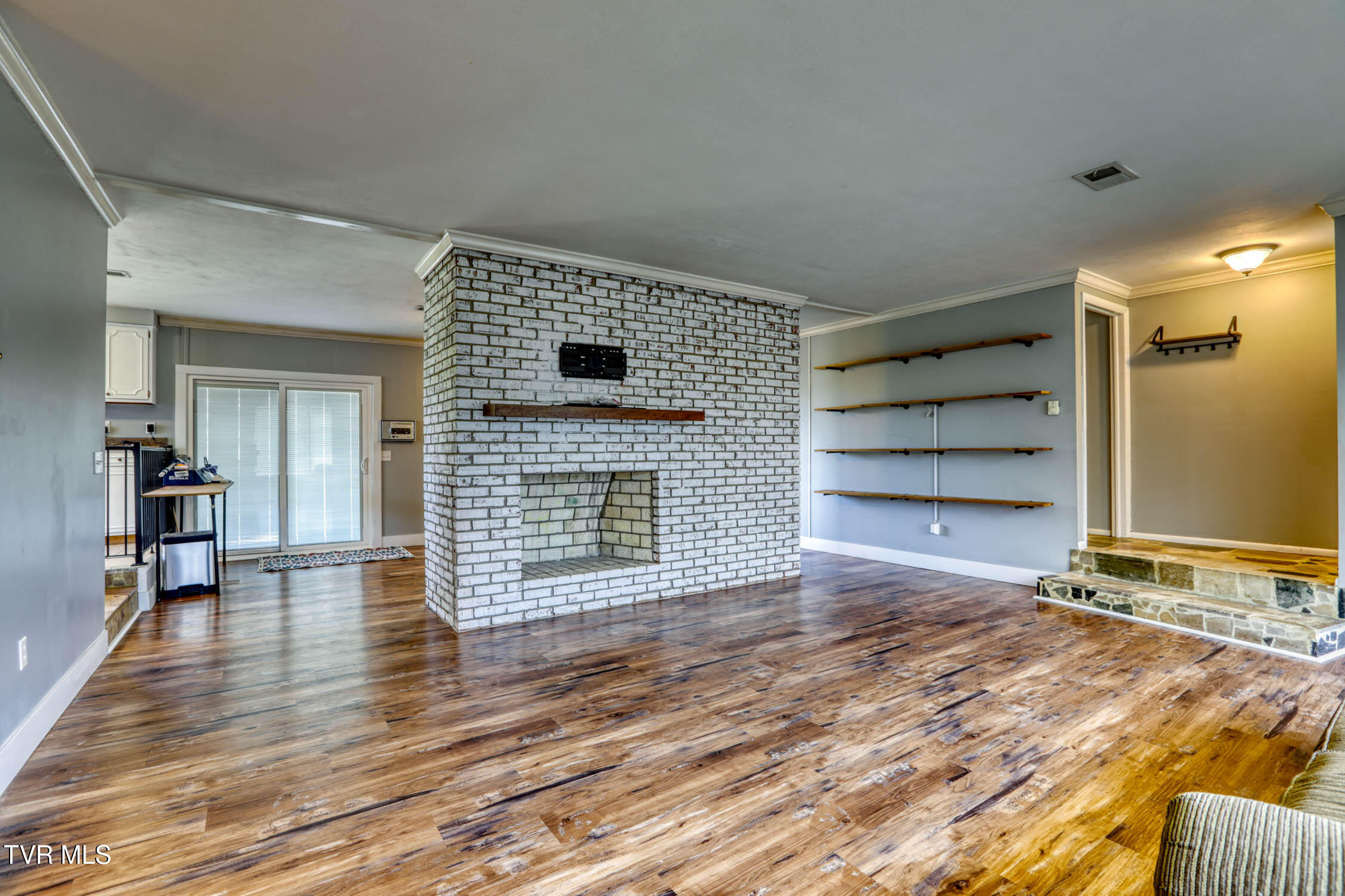 2136 Heatherly Road Kingsport, TN 37660 - Photo 9 of 51 2136 Heatherly. Kpt MLSb (2 of 52)