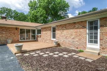 14361 Ladue Road Chesterfield, MO 63017 - Photo 26 of 29