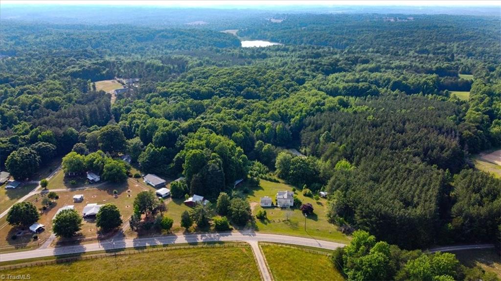3207 Grooms Road Reidsville, NC 27320 - Photo 11 of 12 Gallery Image 11