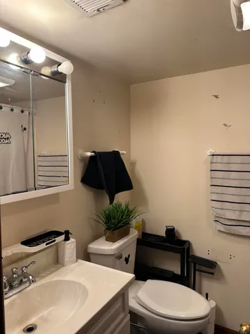 $372,500 | 8027 Kooy Drive, Munster, IN 46321