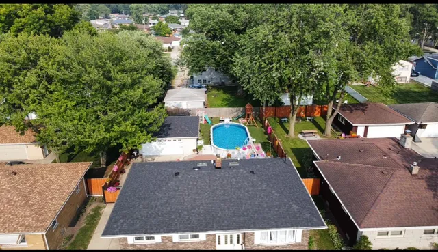 $372,500 | 8027 Kooy Drive, Munster, IN 46321