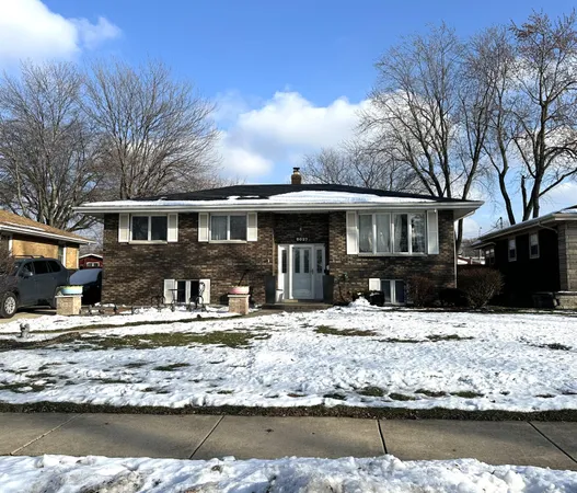 $357,900 | 8027 Kooy Drive, Munster, IN 46321