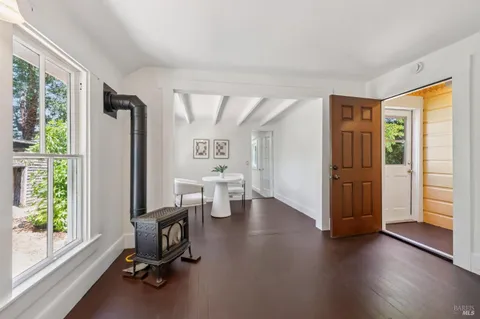 $1,495,000 | 17 10th Street, Petaluma, CA 94952