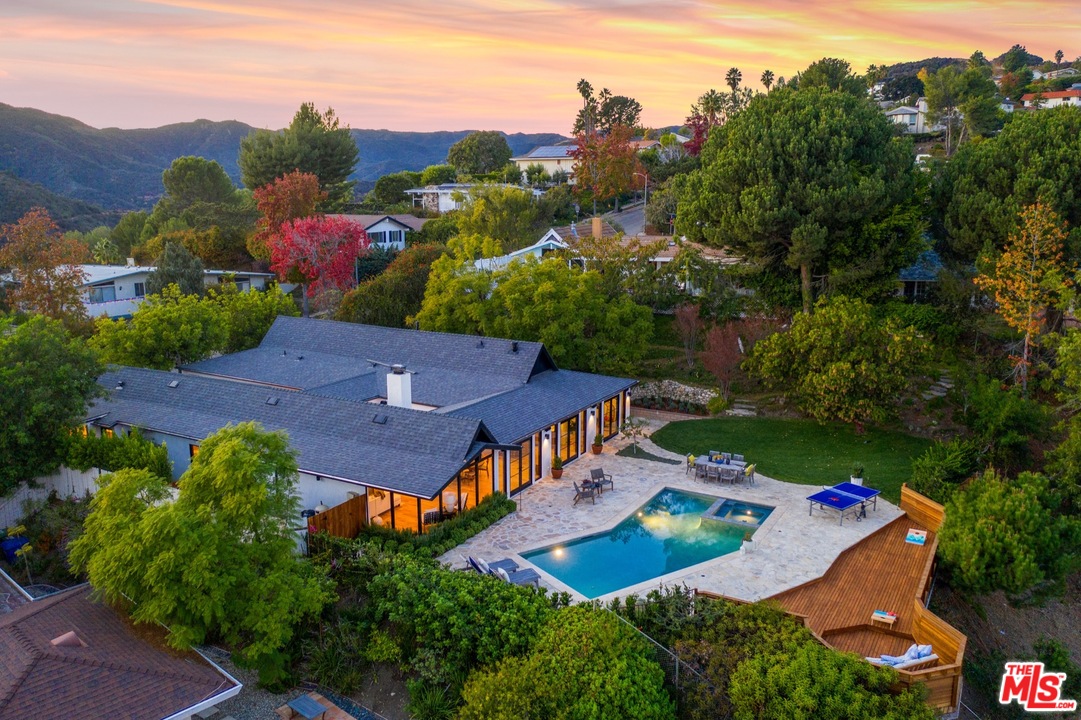 2488 Westridge Road Los Angeles, CA 90049 - Photo 11 of 11