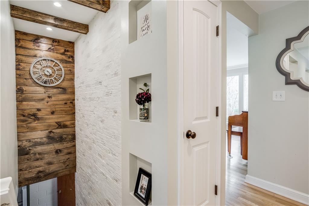 448 Amherst Avenue Coraopolis, PA 15108 - Photo 13 of 25