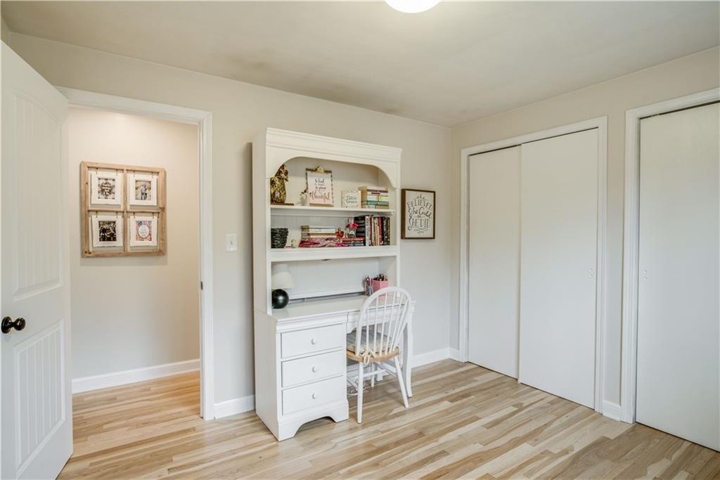 448 Amherst Avenue Coraopolis, PA 15108 - Photo 17 of 25