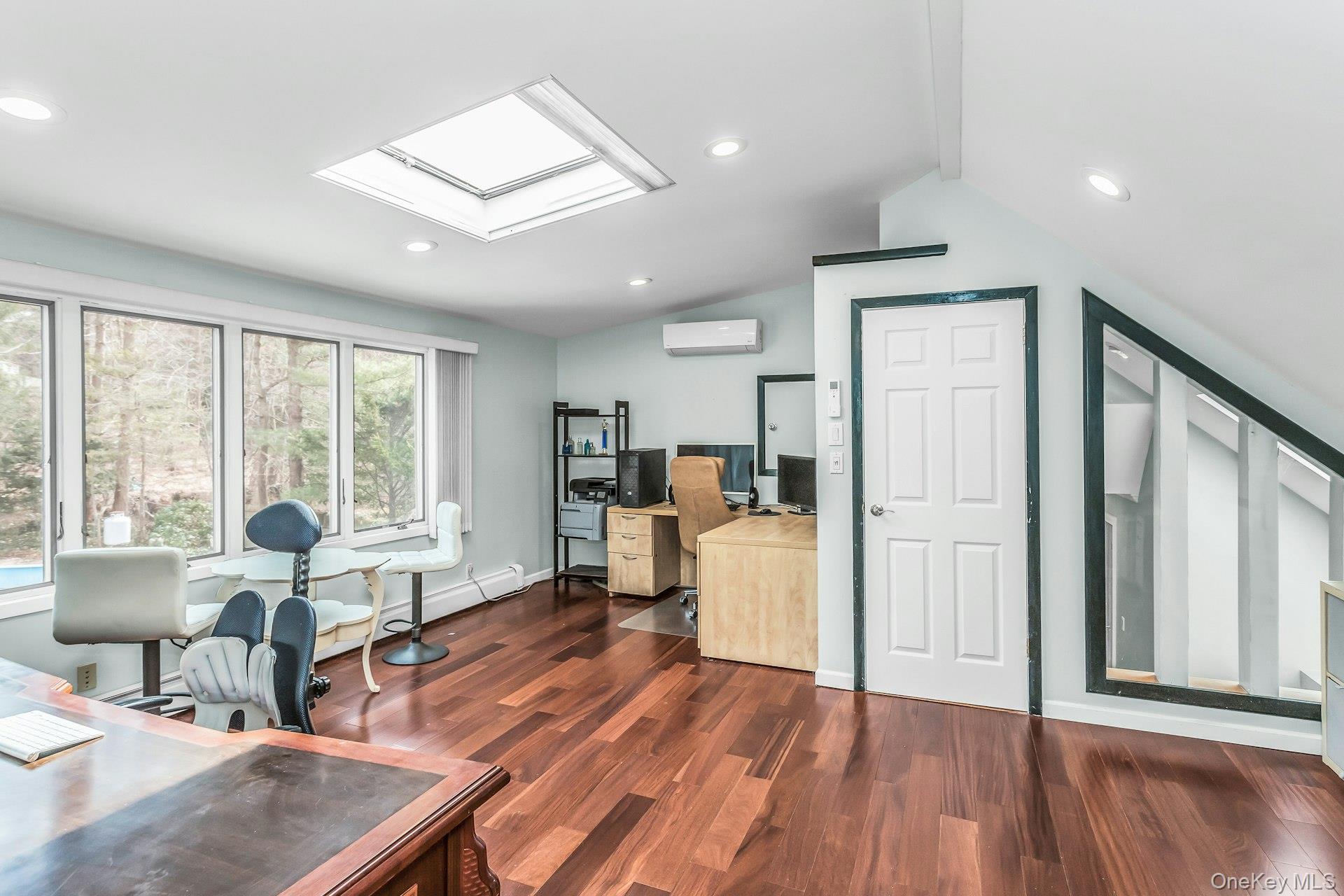 9 Cold Spring Hills Road Huntington, NY 11743 - Photo 22 of 31