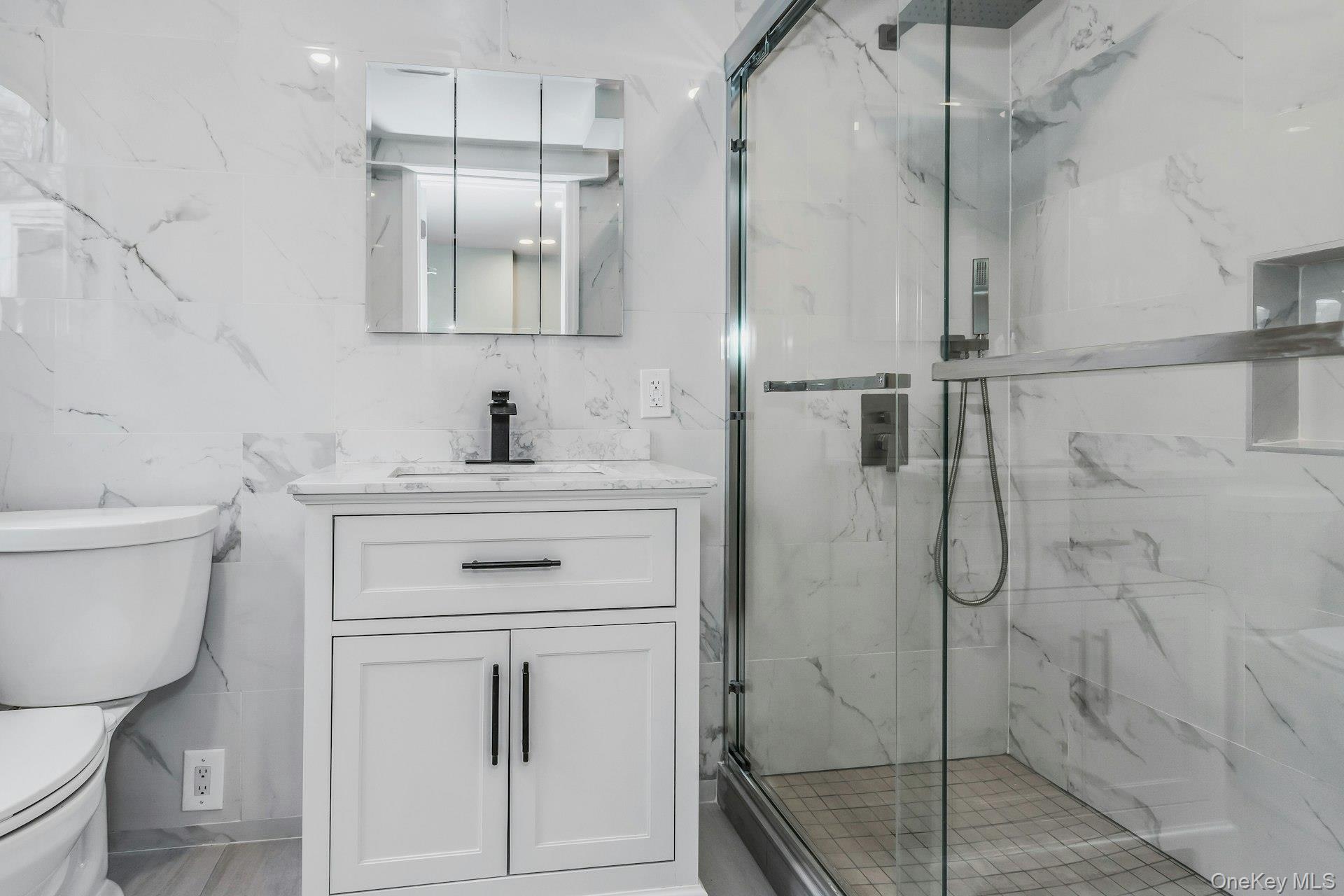 9 Cold Spring Hills Road Huntington, NY 11743 - Photo 23 of 31