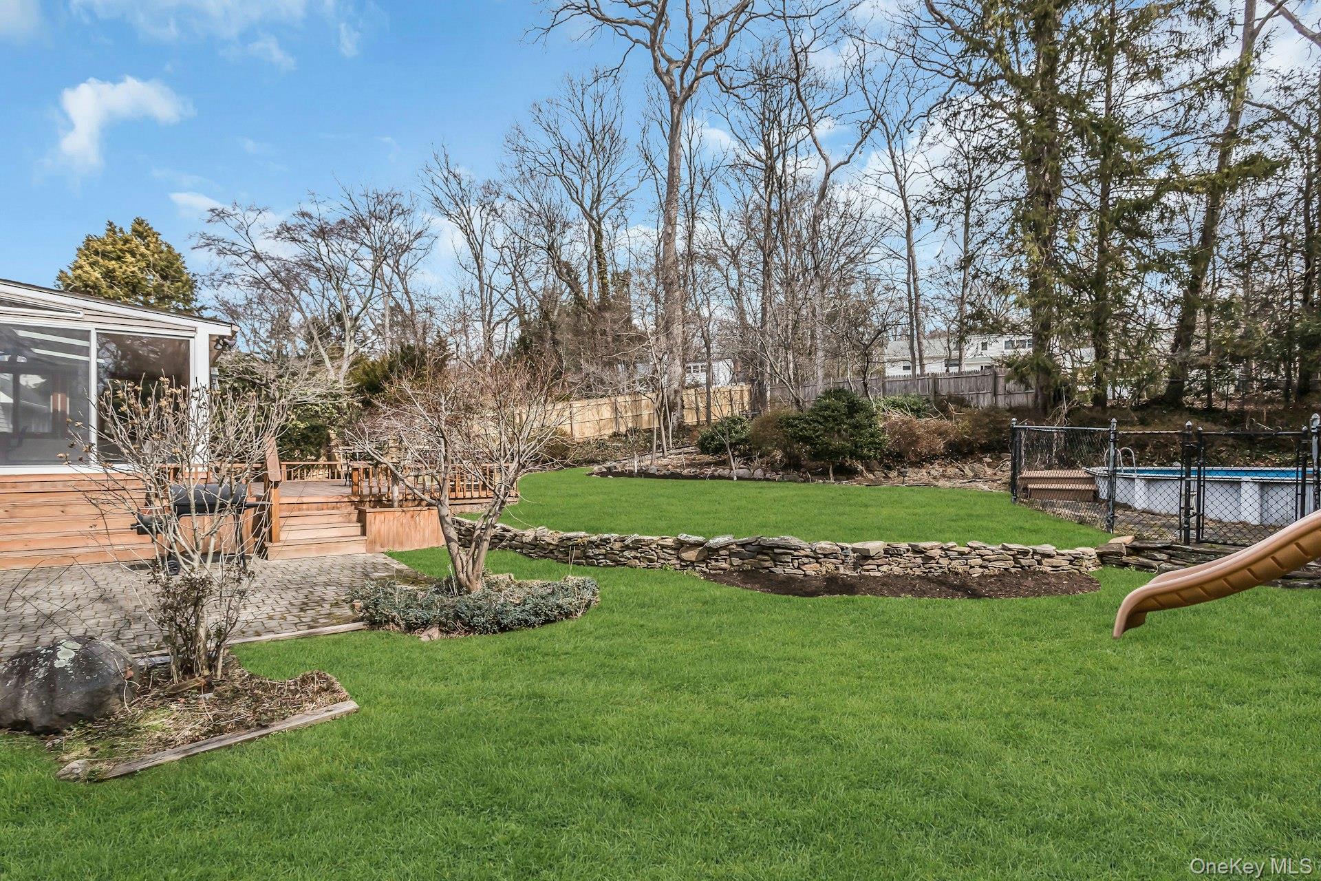 9 Cold Spring Hills Road Huntington, NY 11743 - Photo 26 of 31