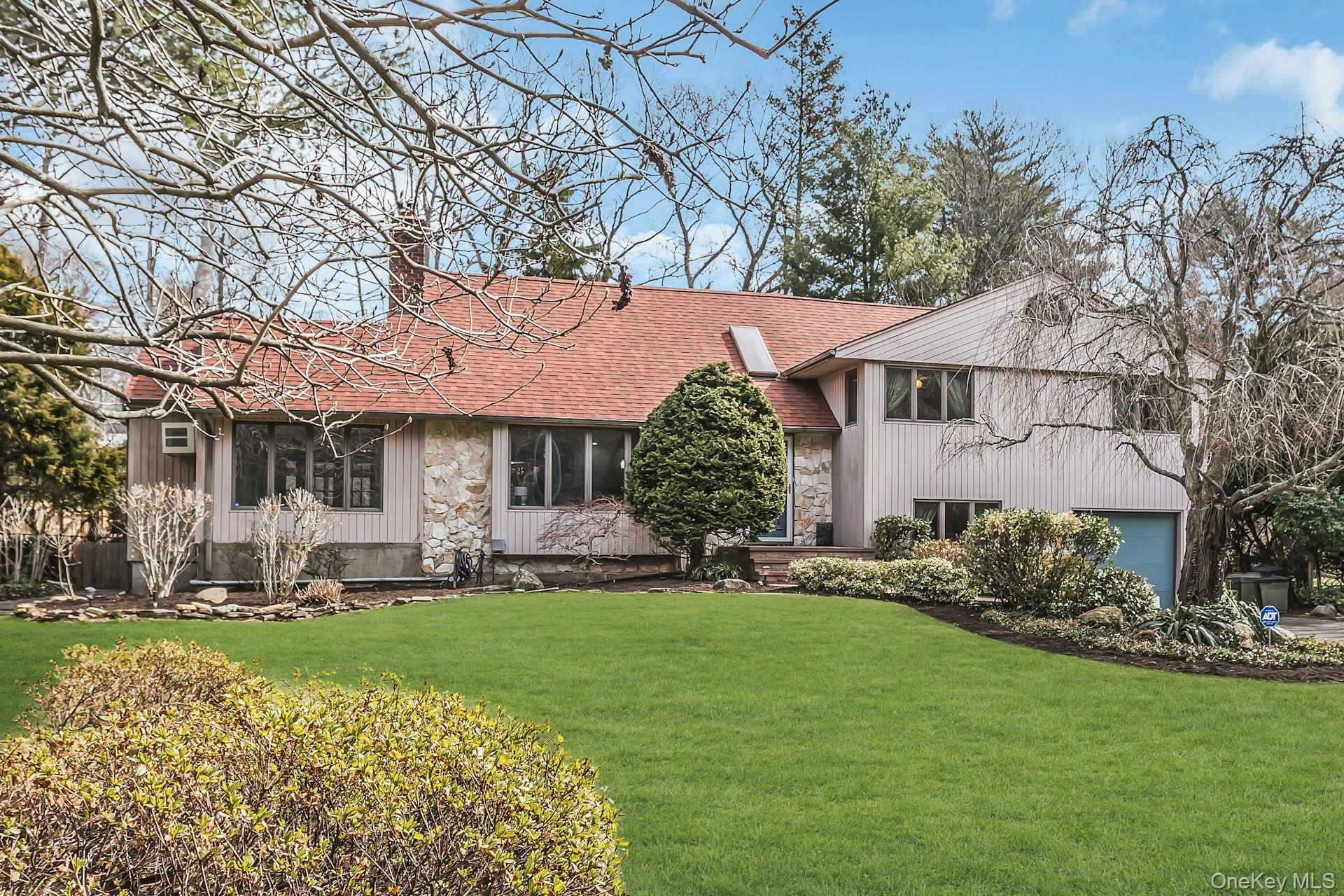 9 Cold Spring Hills Road Huntington, NY 11743 - Photo 3 of 31