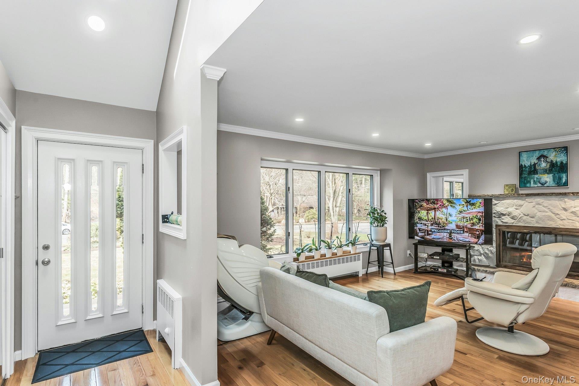 9 Cold Spring Hills Road Huntington, NY 11743 - Photo 4 of 31