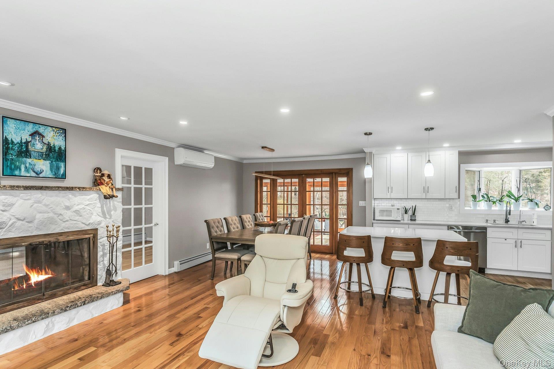 9 Cold Spring Hills Road Huntington, NY 11743 - Photo 7 of 31