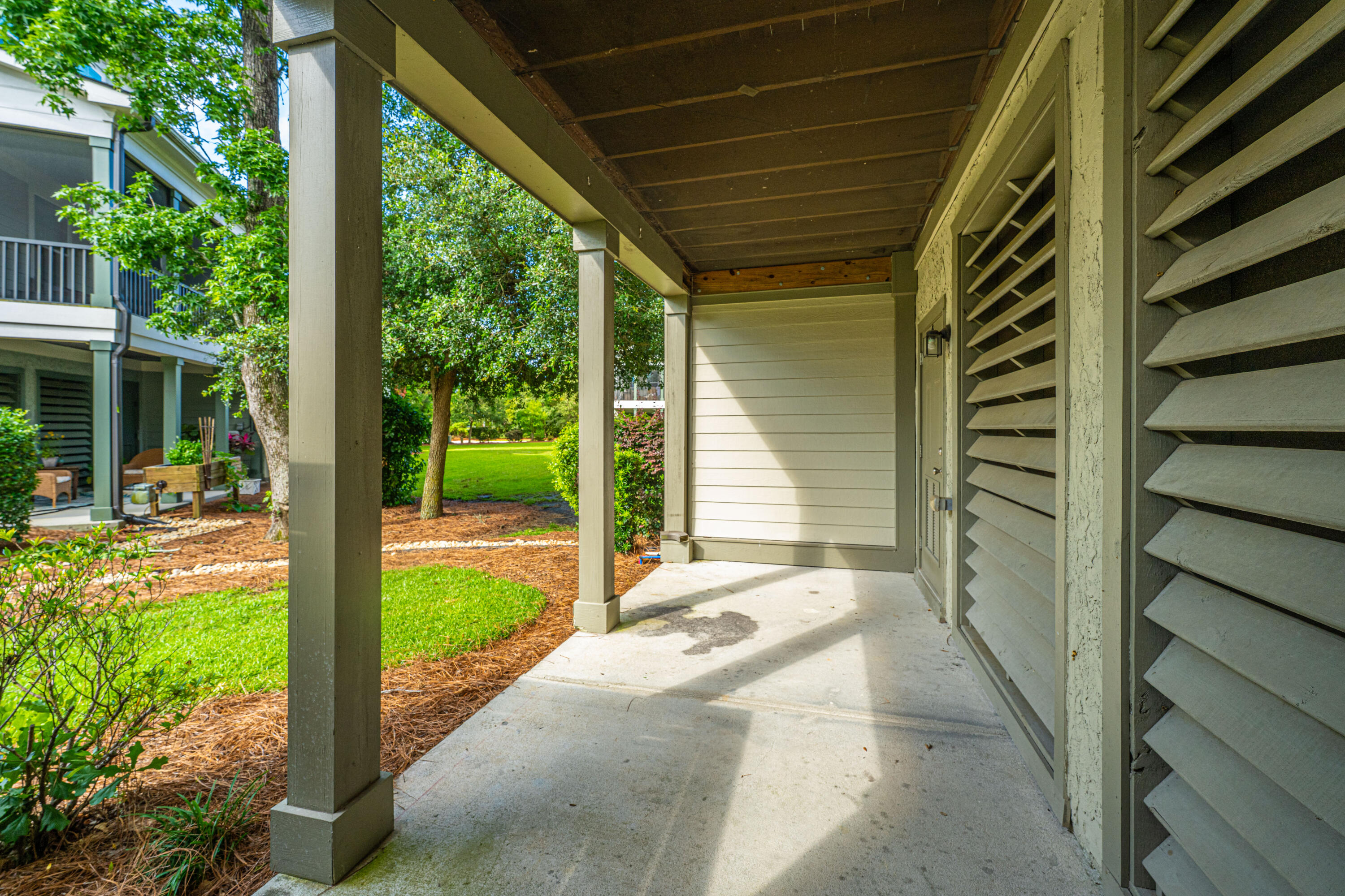 246 Slipper Shell Court Mount Pleasant, SC 29464 - Photo 29 of 41 Covered Patio