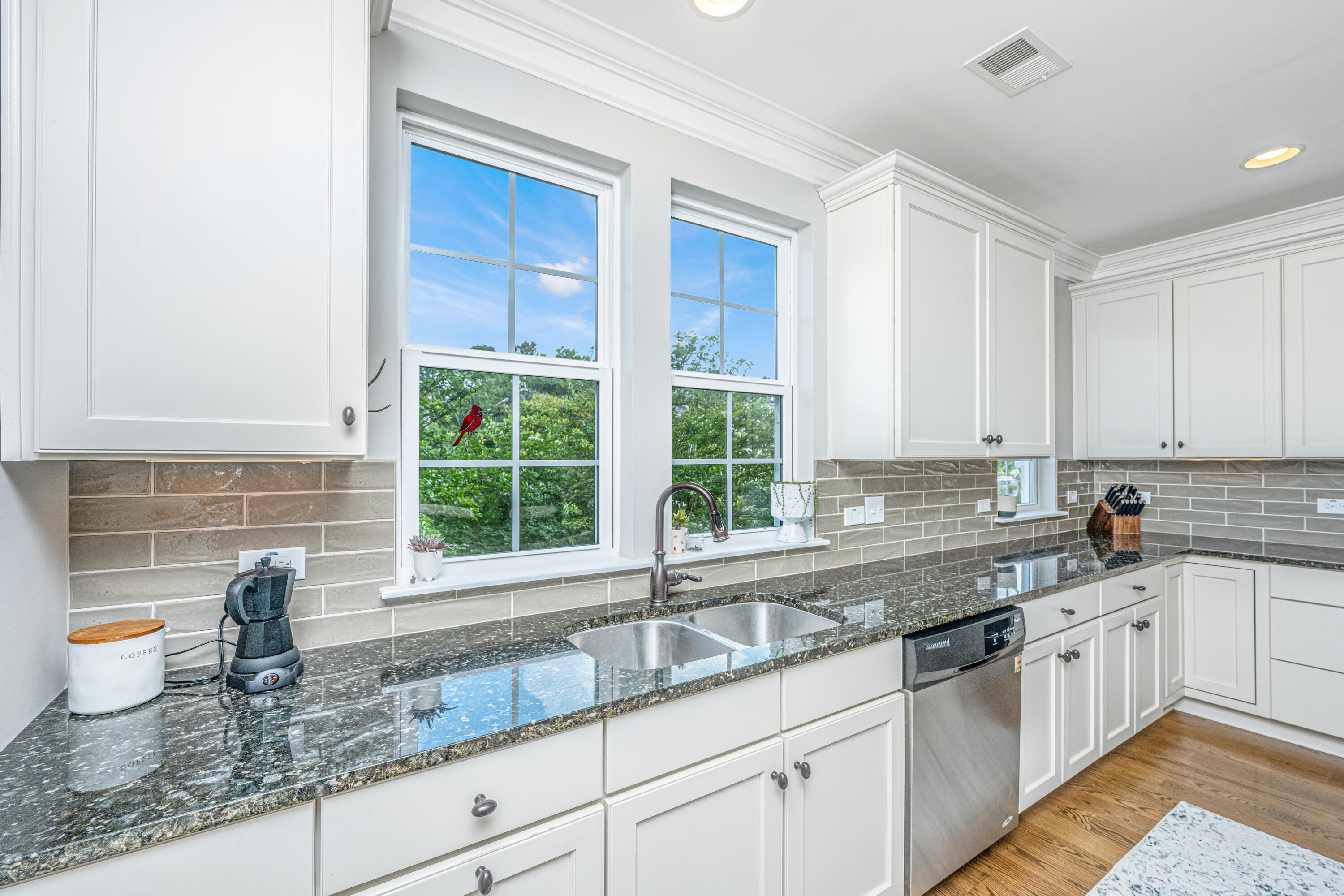 246 Slipper Shell Court Mount Pleasant, SC 29464 - Photo 6 of 41 Chef's Kitchen