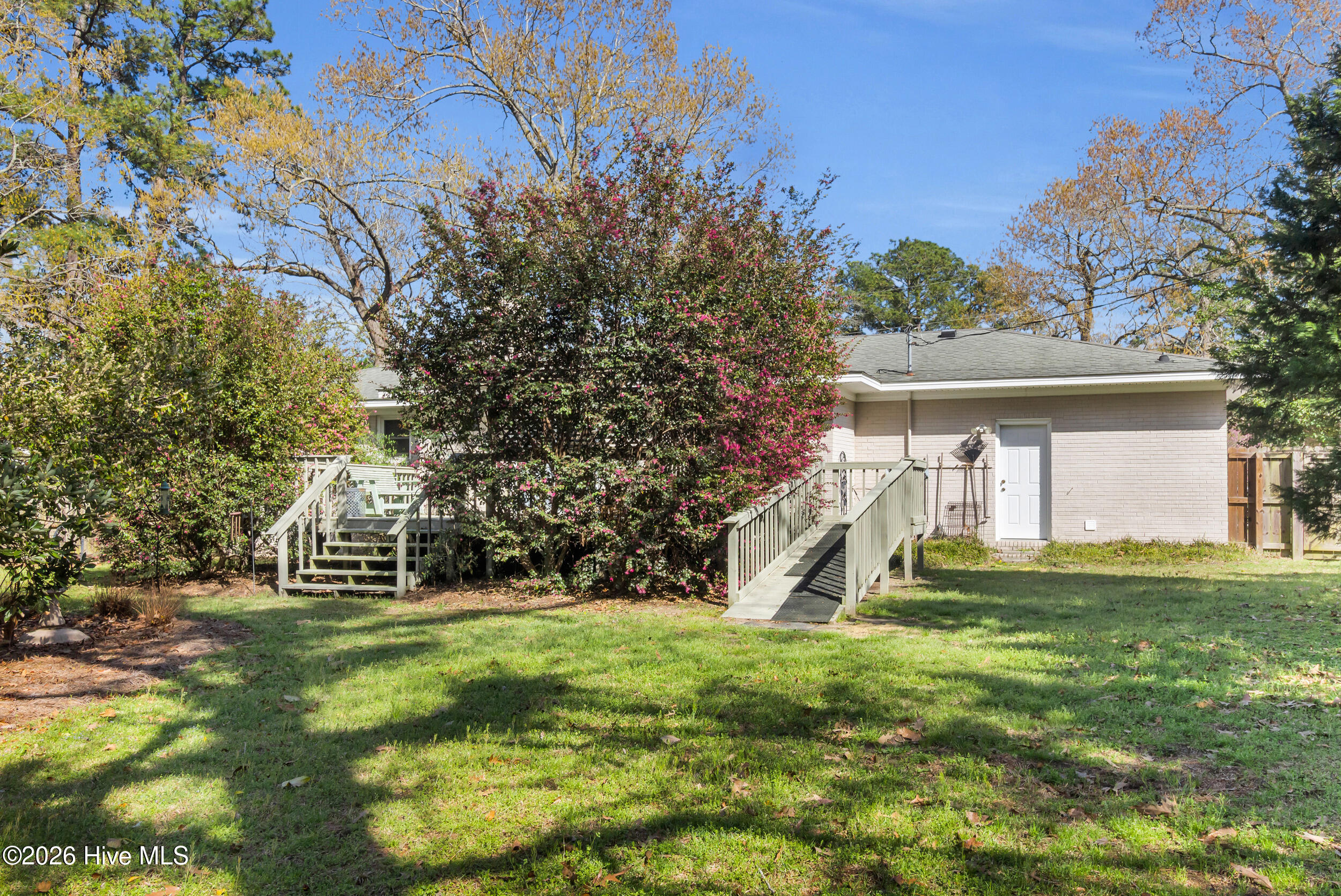 609 Edgehill Road Trent Woods, NC 28562 - Photo 33 of 49 Back